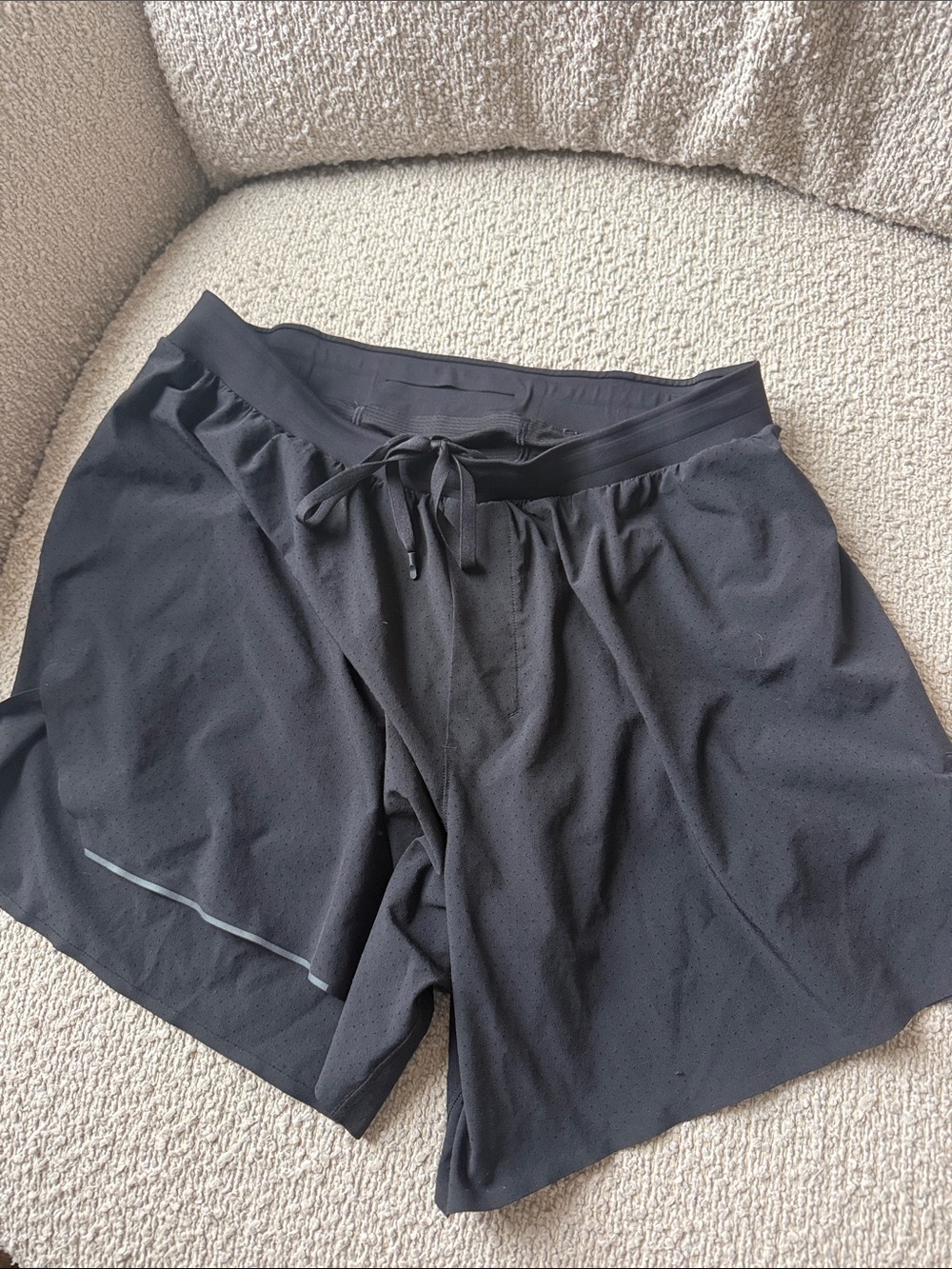 Men's Lululemon Black Athletic Training / Running Shorts with Drawstring Waist